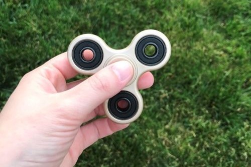 Fidget spinner 1990 online